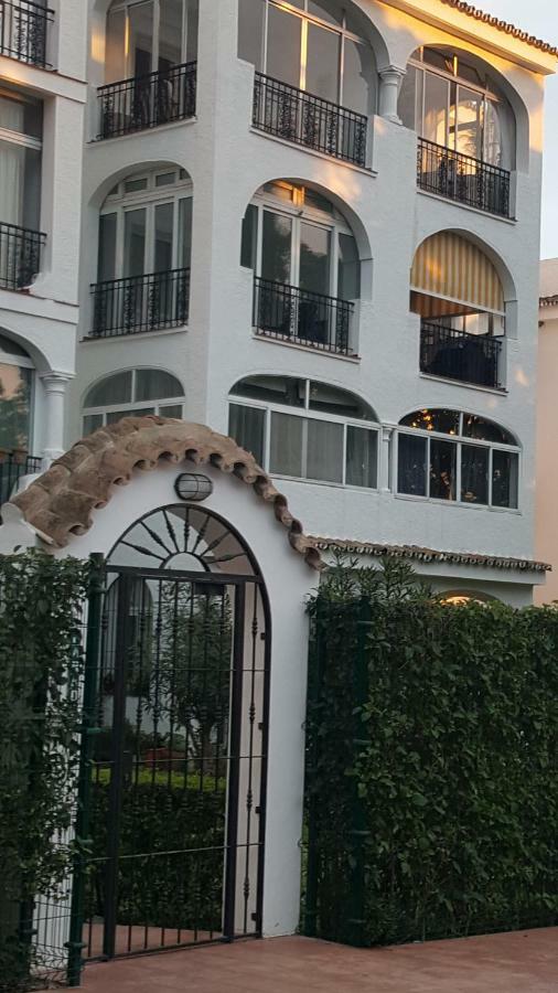 Estepona el paraiso Exterior foto
